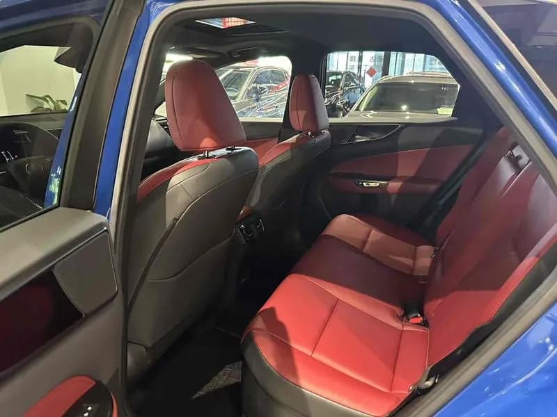 Lexus NX 2022 4
