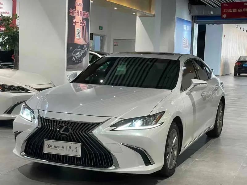 Lexus ES 2018