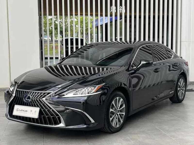 Lexus ES 2021