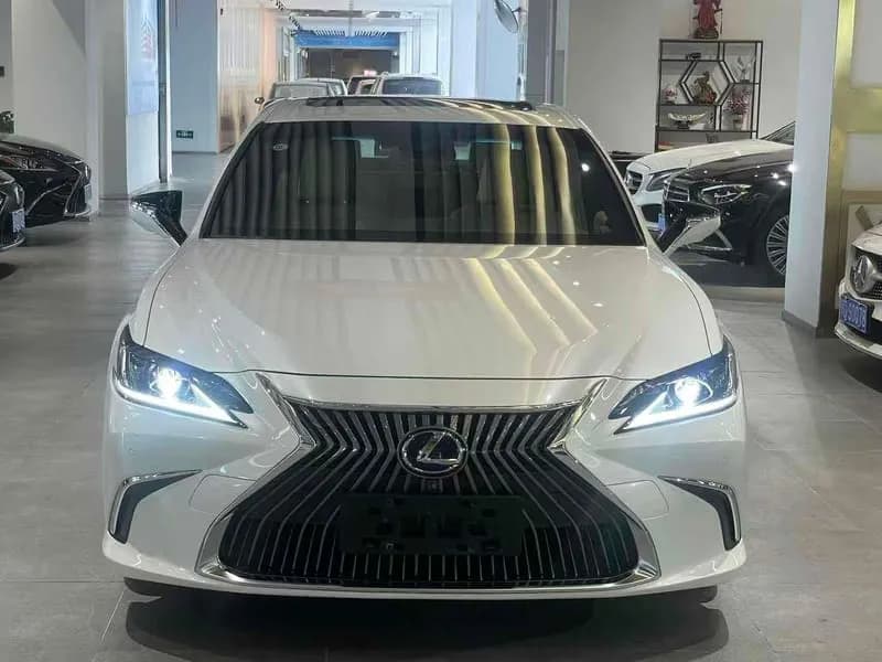 Lexus ES 2018 2