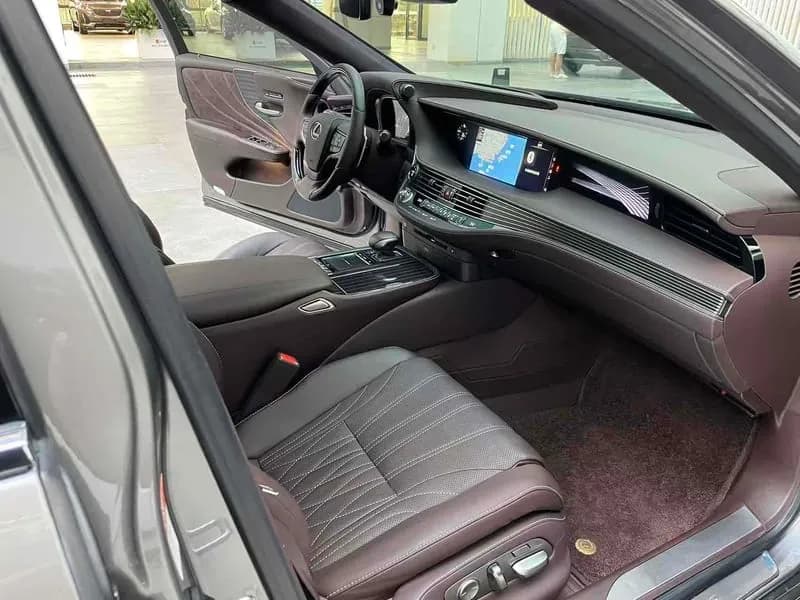 Lexus LS 2020 5