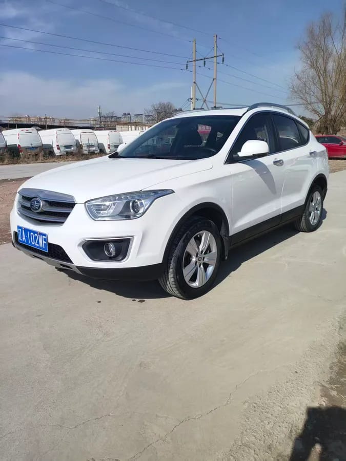 Bestune X80 2015 1
