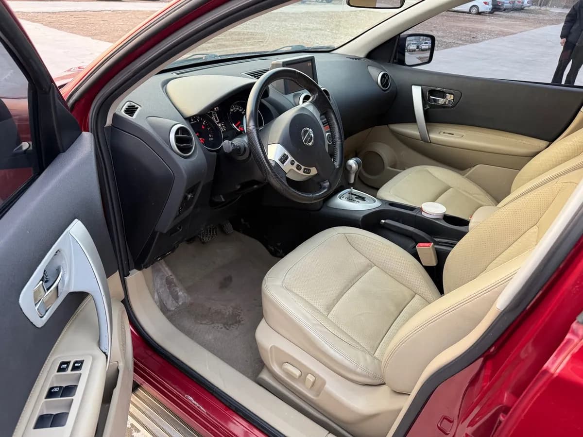 Nissan Qashqai 2012 5
