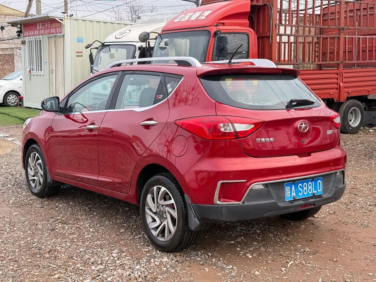 JAC S2 2015 3