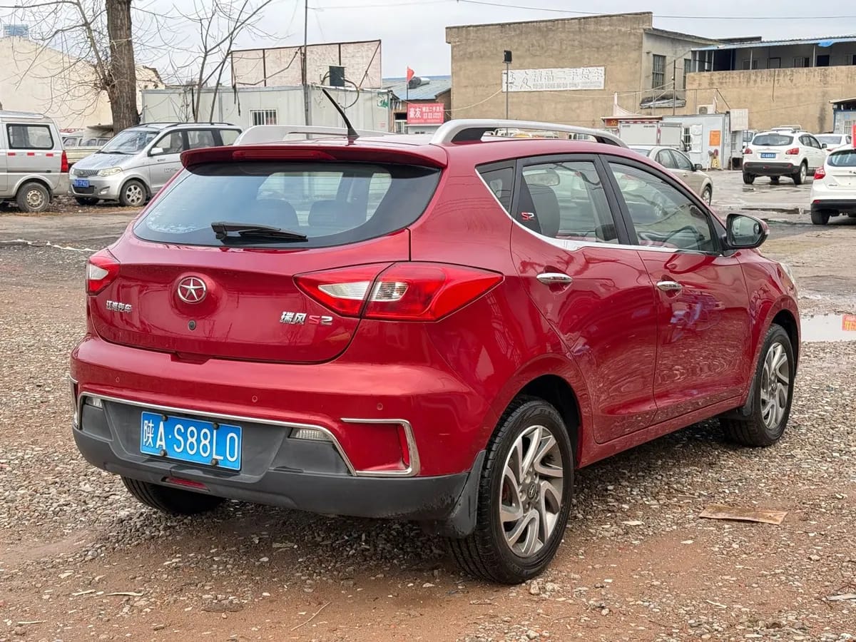 JAC S2 2015 4