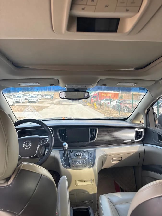Buick GL8 2011 8
