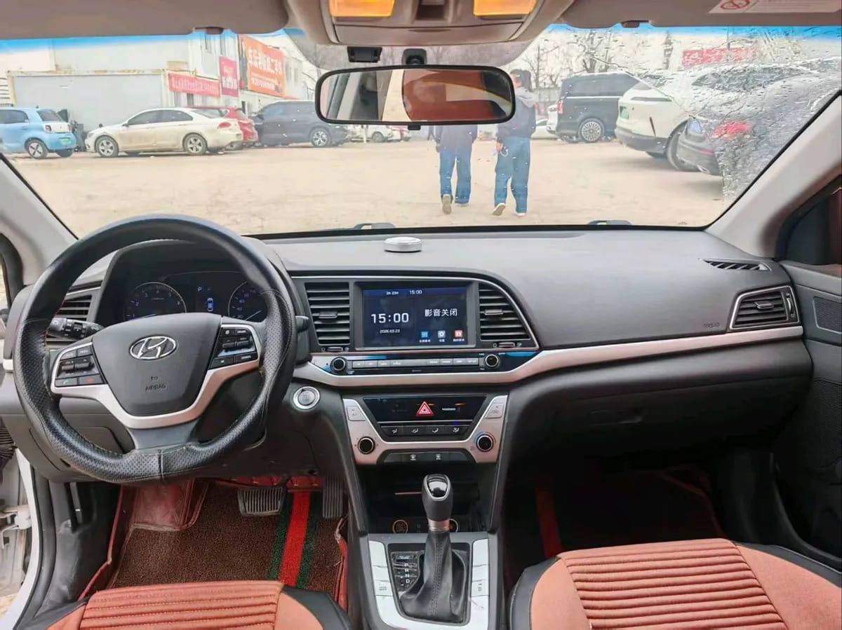 Hyundai Elantra Lingdong 2018 4