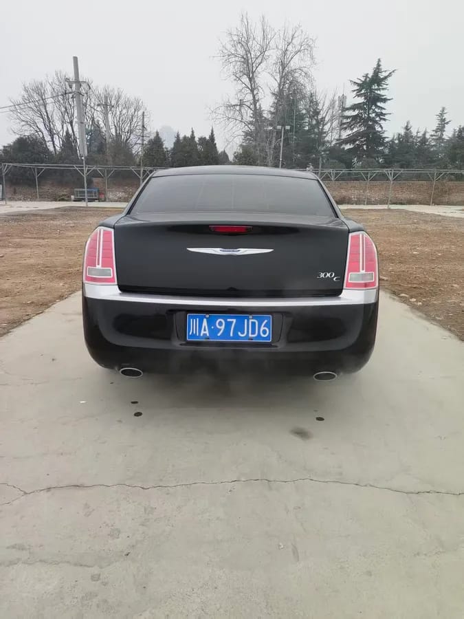 Chrysler 300C 2014 4