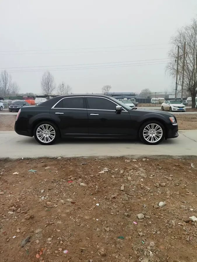 Chrysler 300C 2014 6