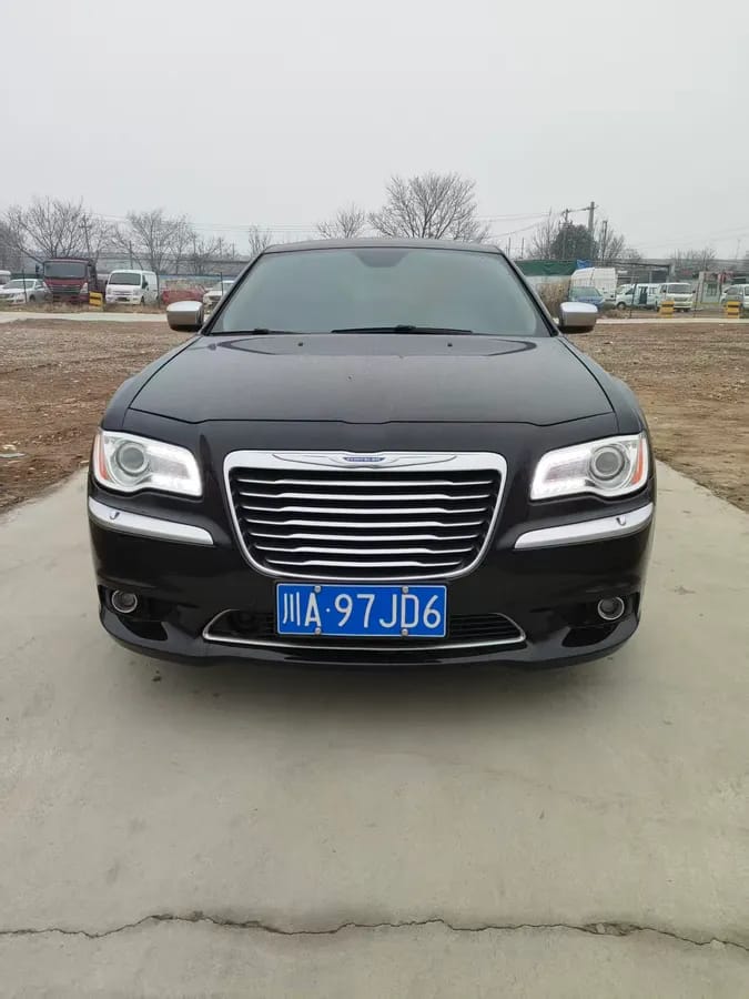 Chrysler 300C 2014 7