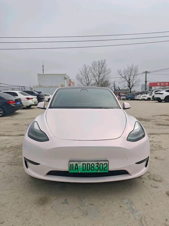 Tesla Model Y 2021 1