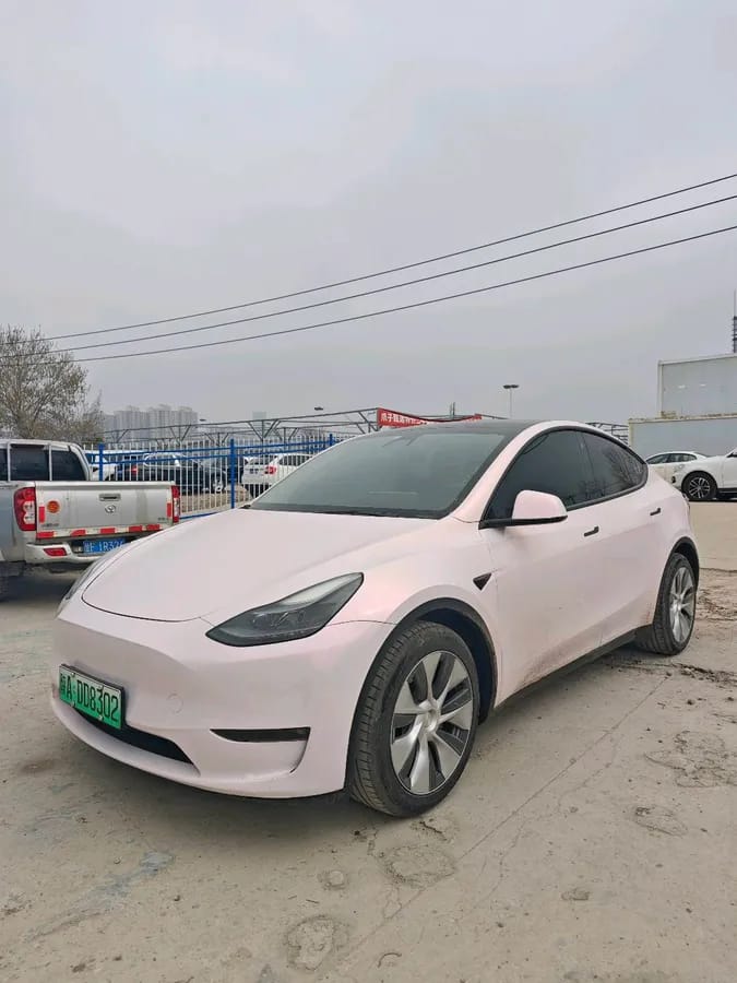 Tesla Model Y 2021 4