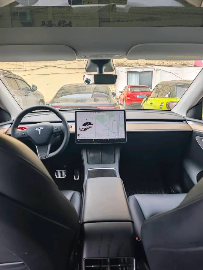 Tesla Model Y 2021 6