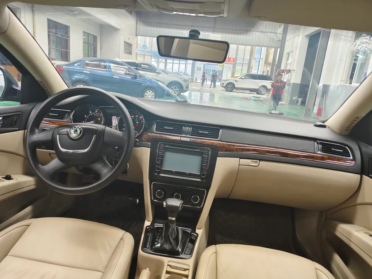 Skoda 2012 7