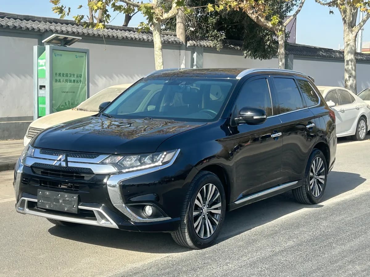 Mitsubishi Outlander 2021