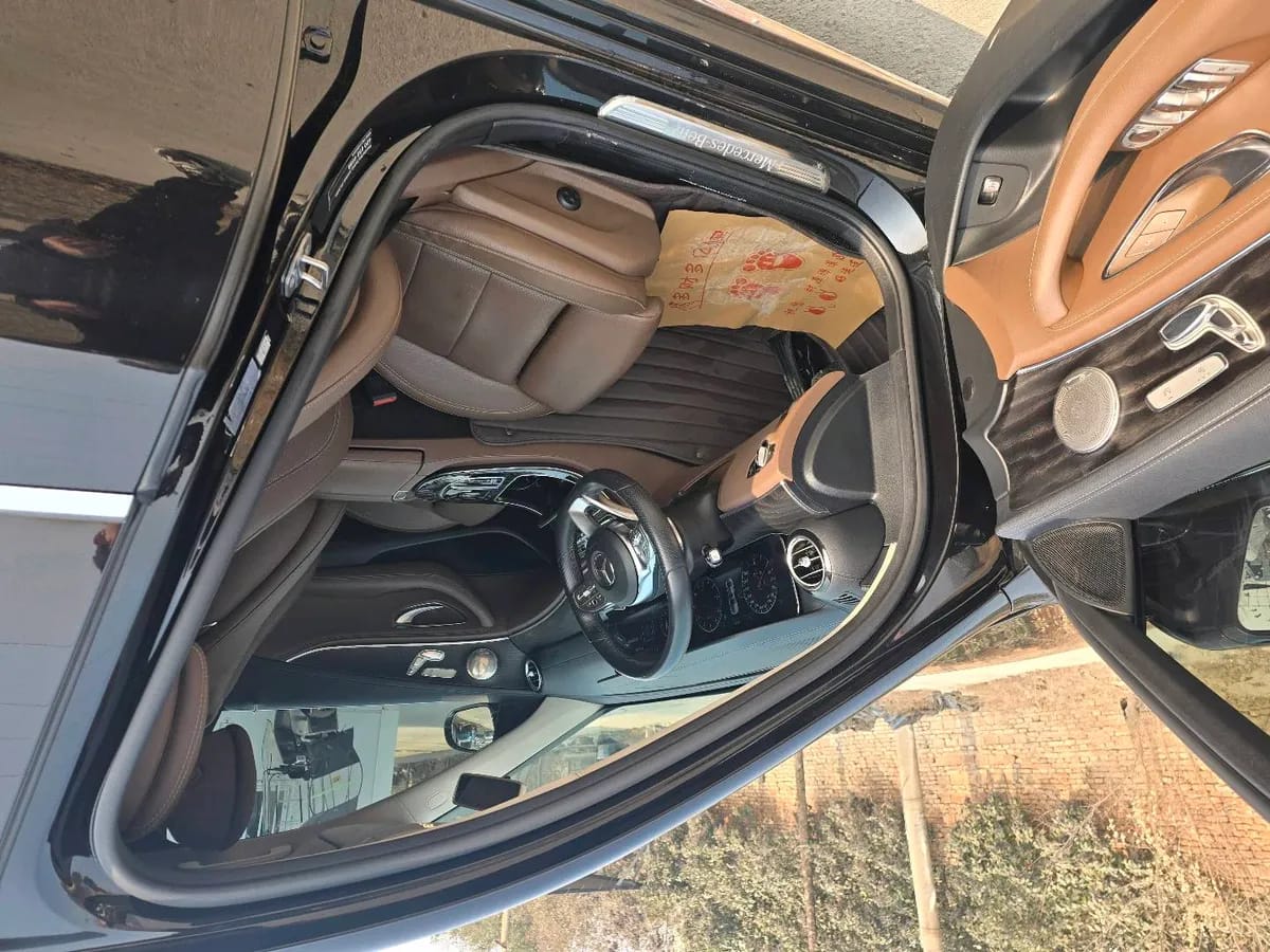 Mercedes-Benz E 2019 8