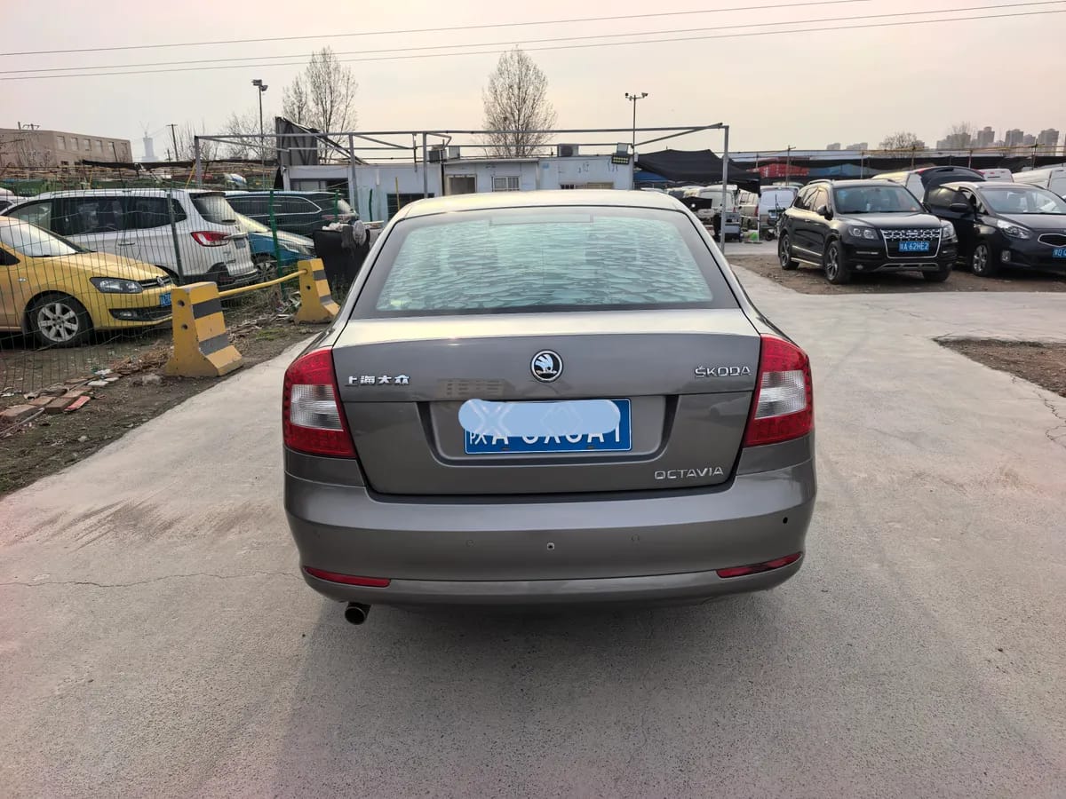 Skoda Octavia 2013 8