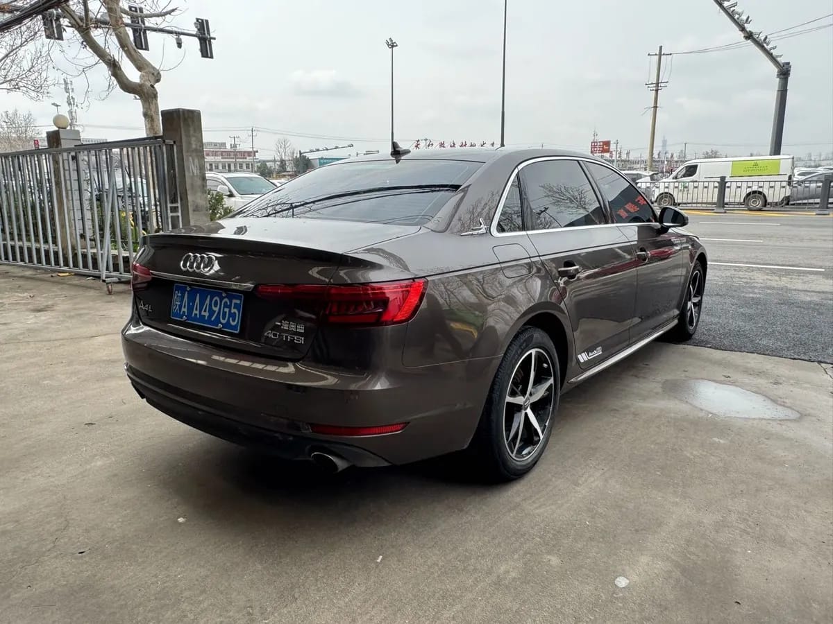Audi A4L 2017 4