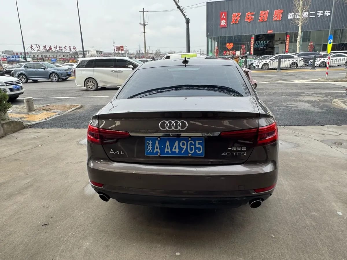Audi A4L 2017 5