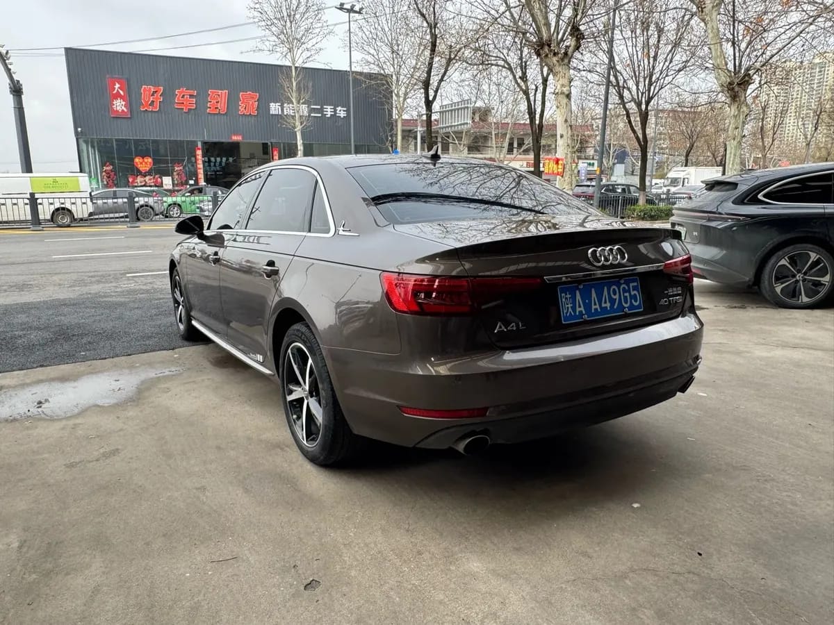 Audi A4L 2017 6