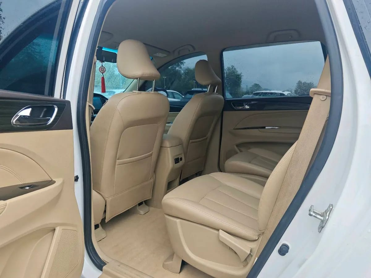 Baojun 730 2016 5