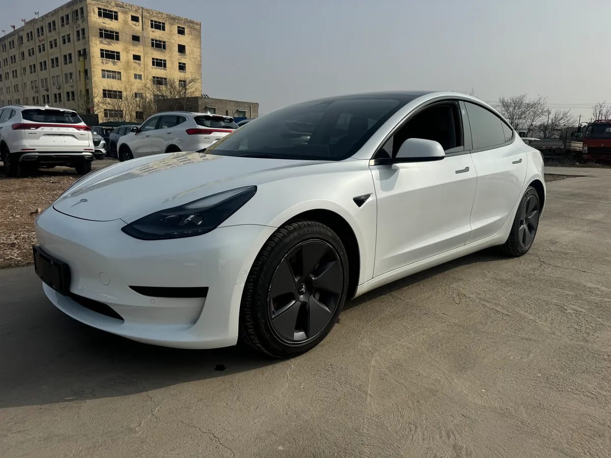 Tesla Model 3 2021 1