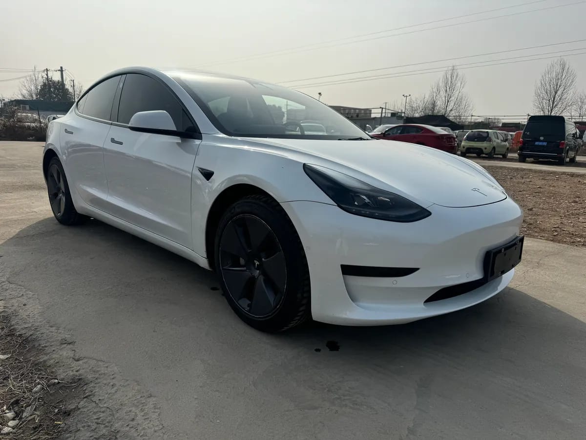 Tesla Model 3 2021 3