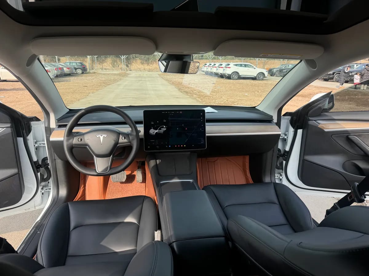 Tesla Model 3 2021 4