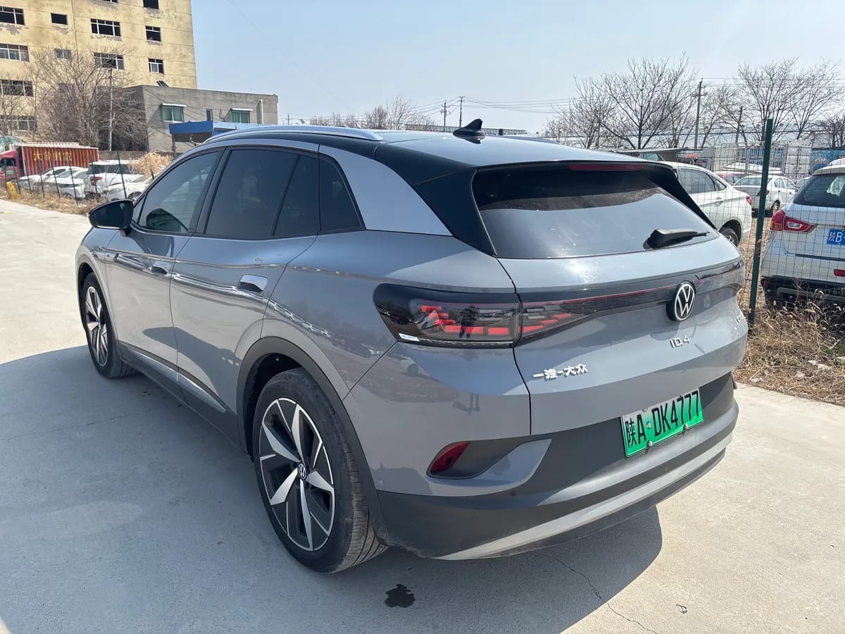Volkswagen ID.4 X 2024 4