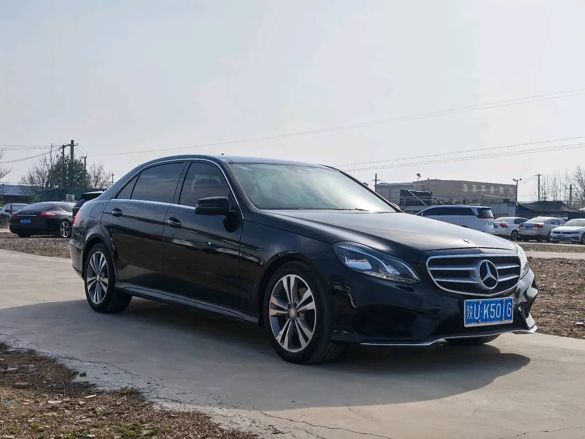 Mercedes-Benz E 2015