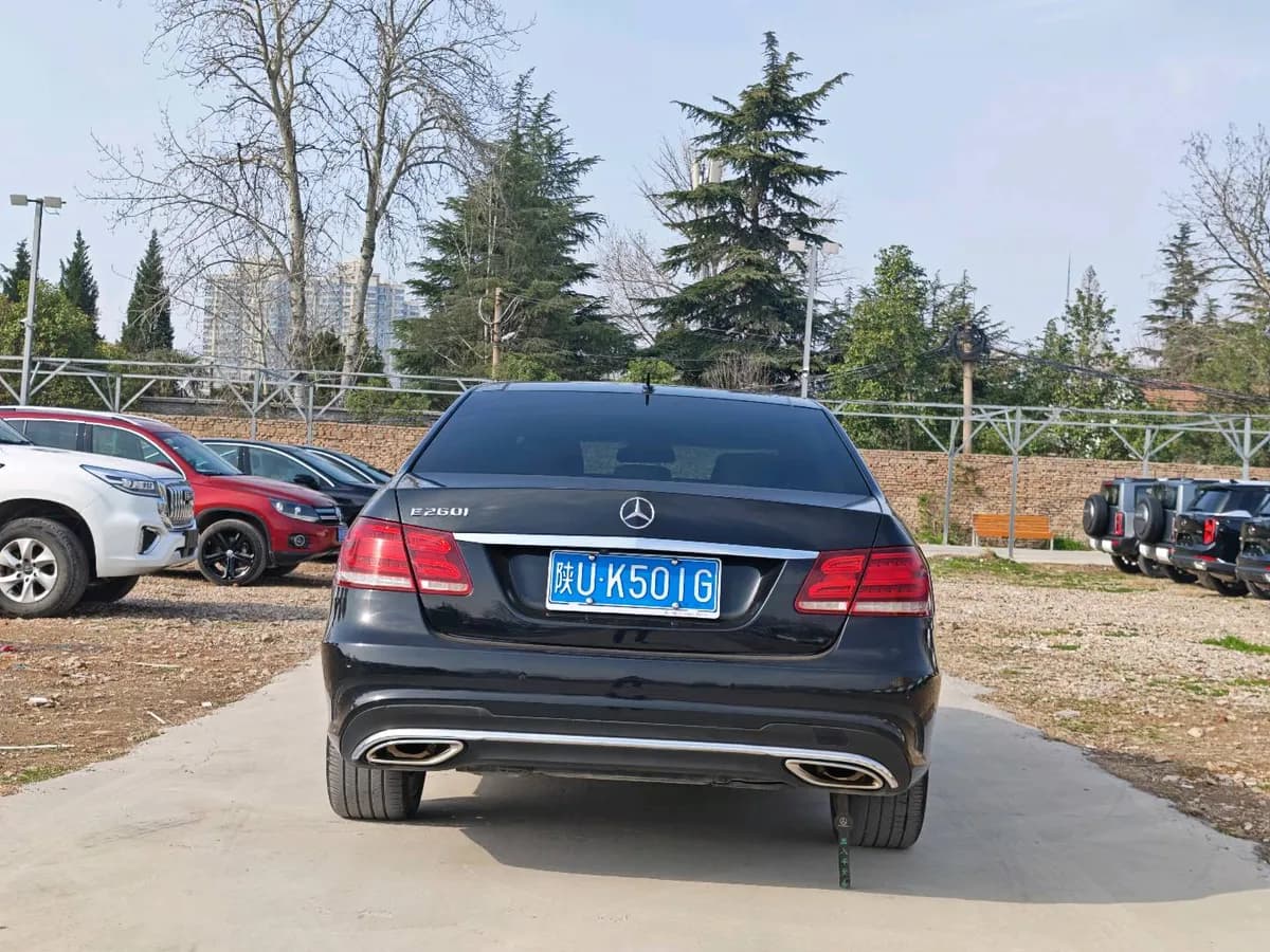 Mercedes-Benz E 2015 4