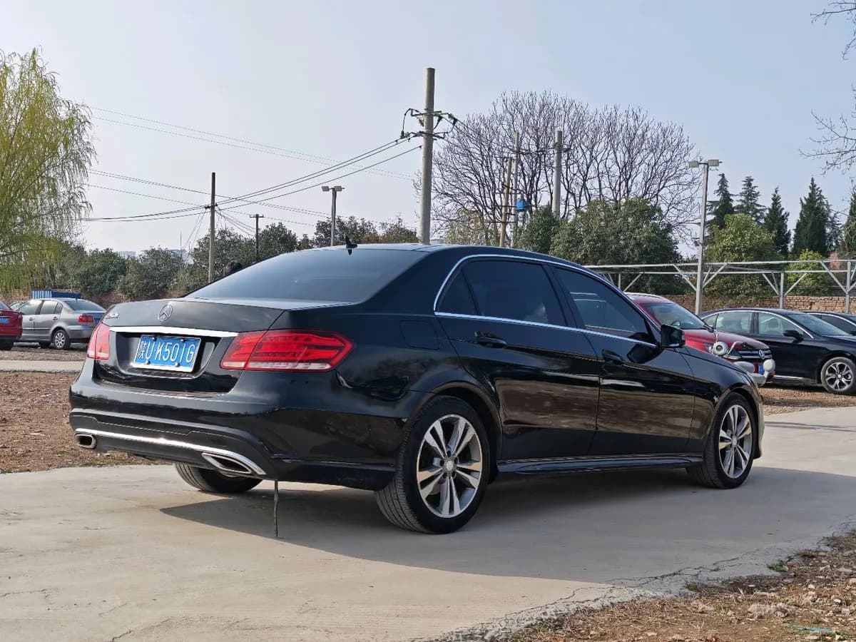 Mercedes-Benz E 2015 5