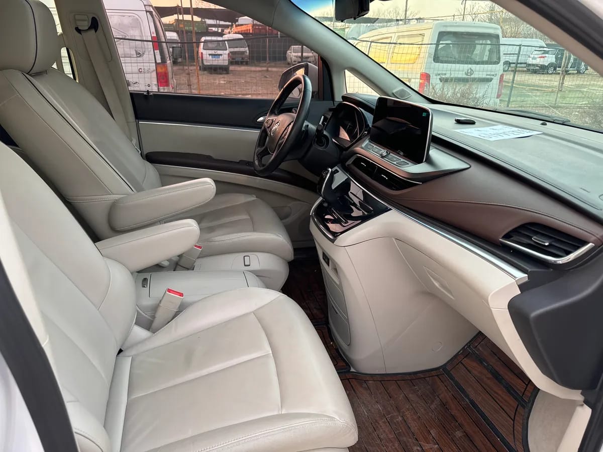 Buick GL8 2020 8