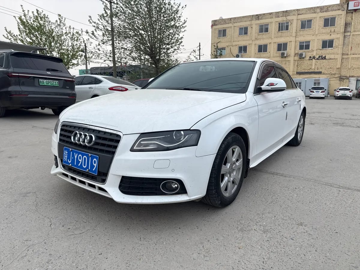 Audi A4L 2012 1