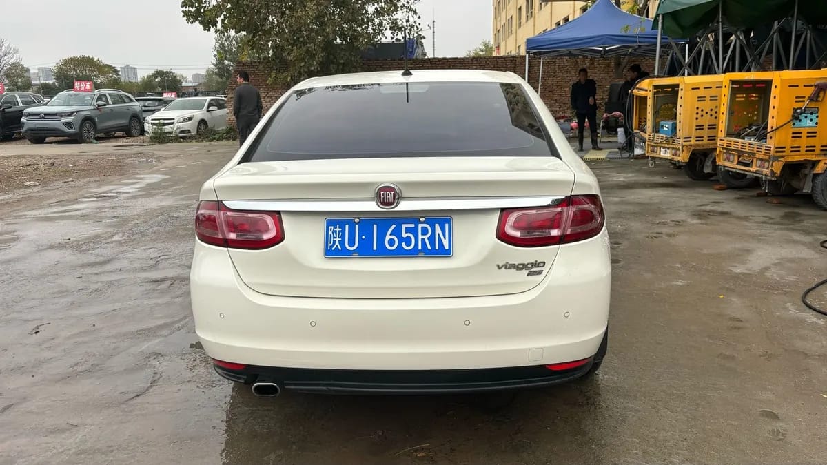 Fiat AT 2012 5