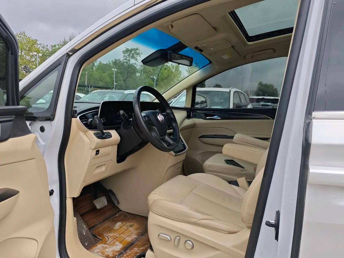 Buick GL8 2023 3