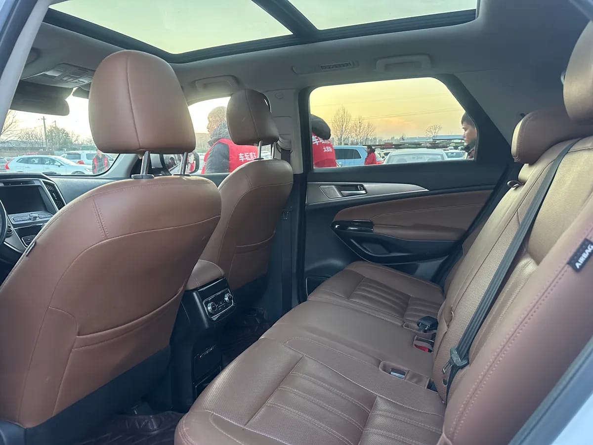 Changan CS95 2017 8