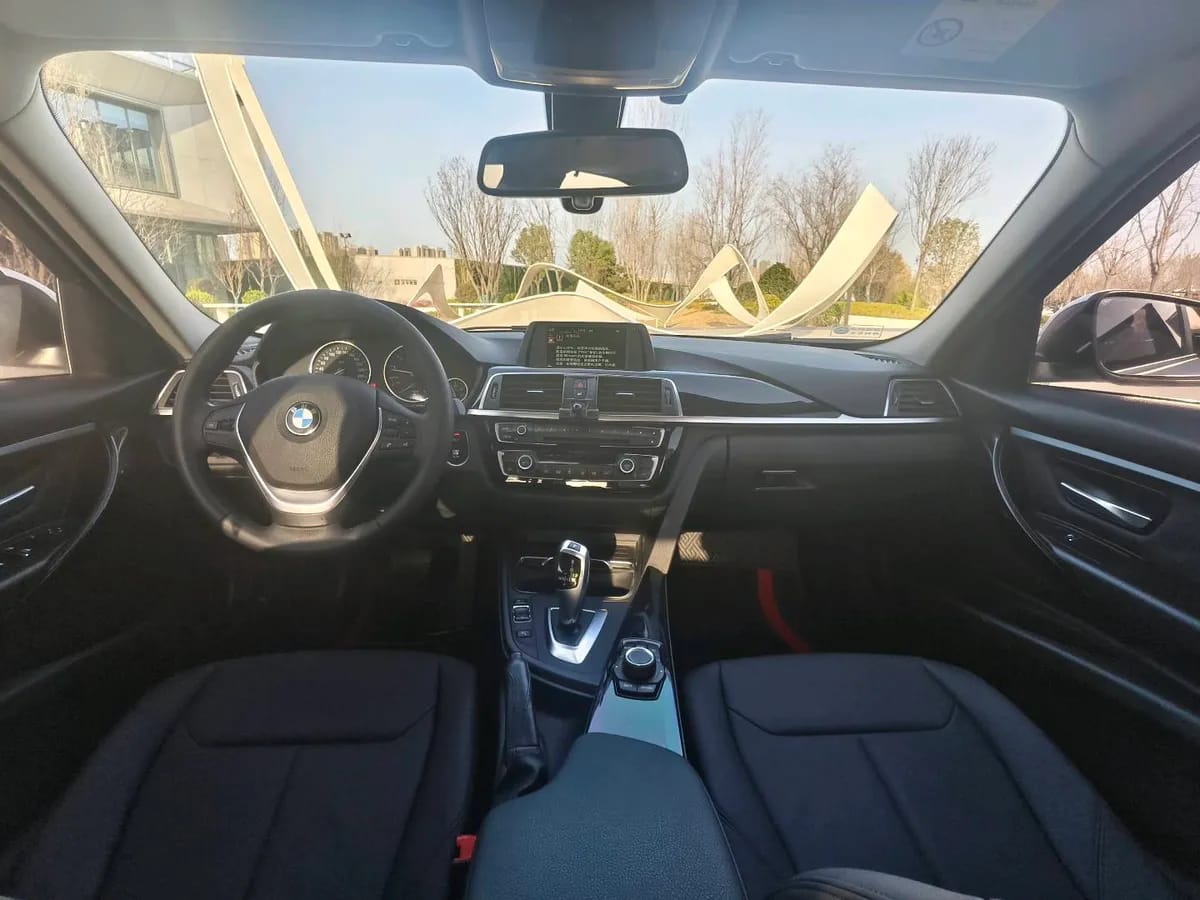 BMW 3 2017 4