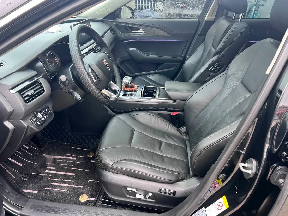Hongqi H5 2020 4