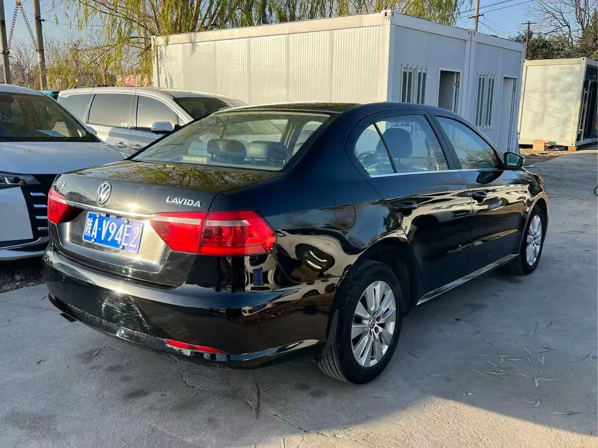 Volkswagen Lavida 2013 4