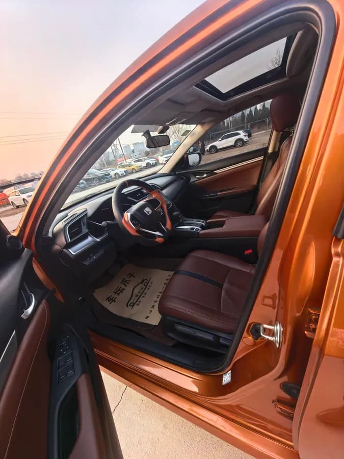 Honda Civic 2016 4