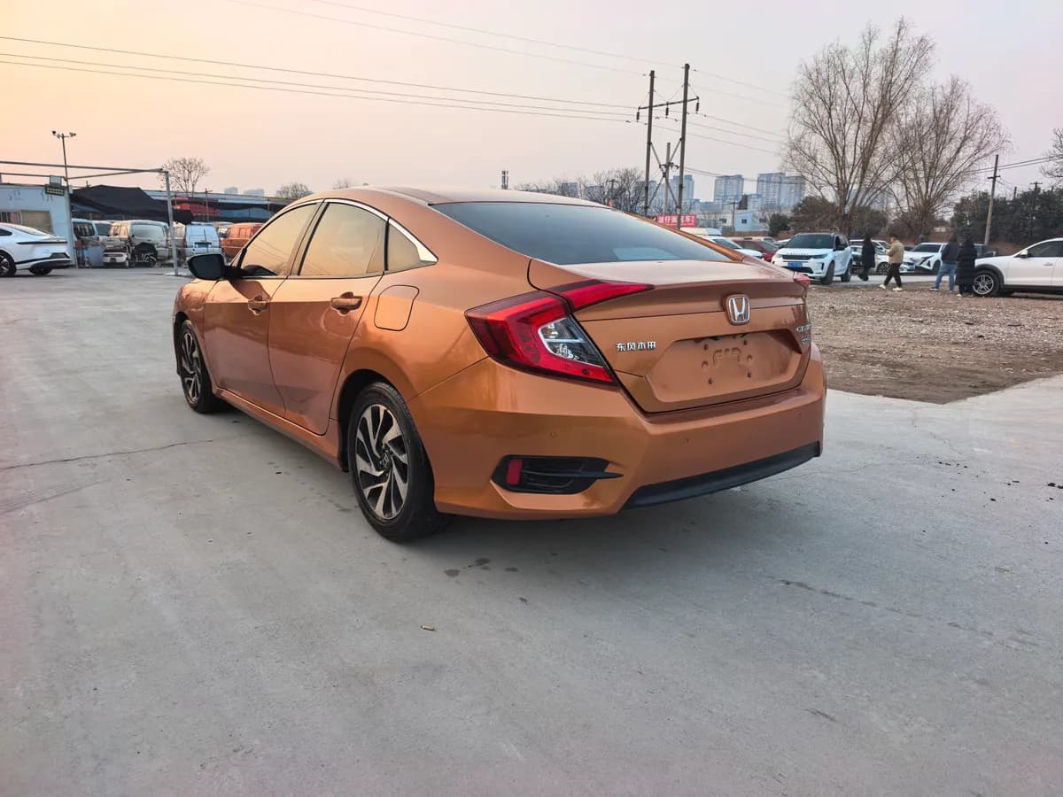 Honda Civic 2016 7