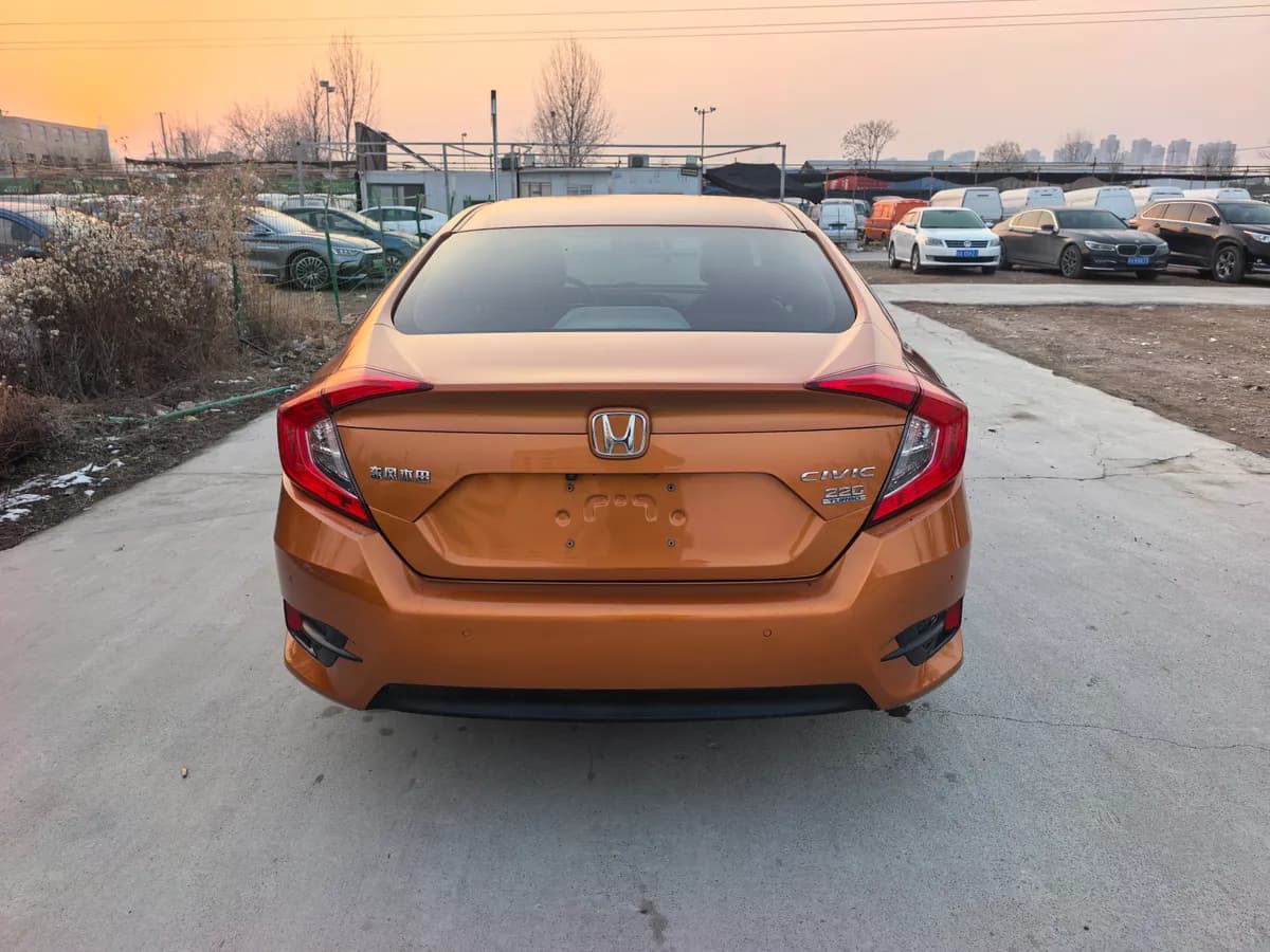 Honda Civic 2016 8