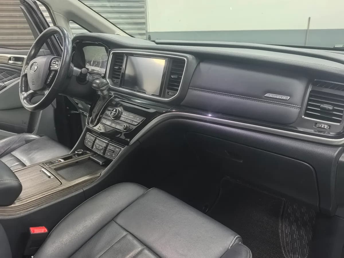GAC Trumpchi M8 2018 8