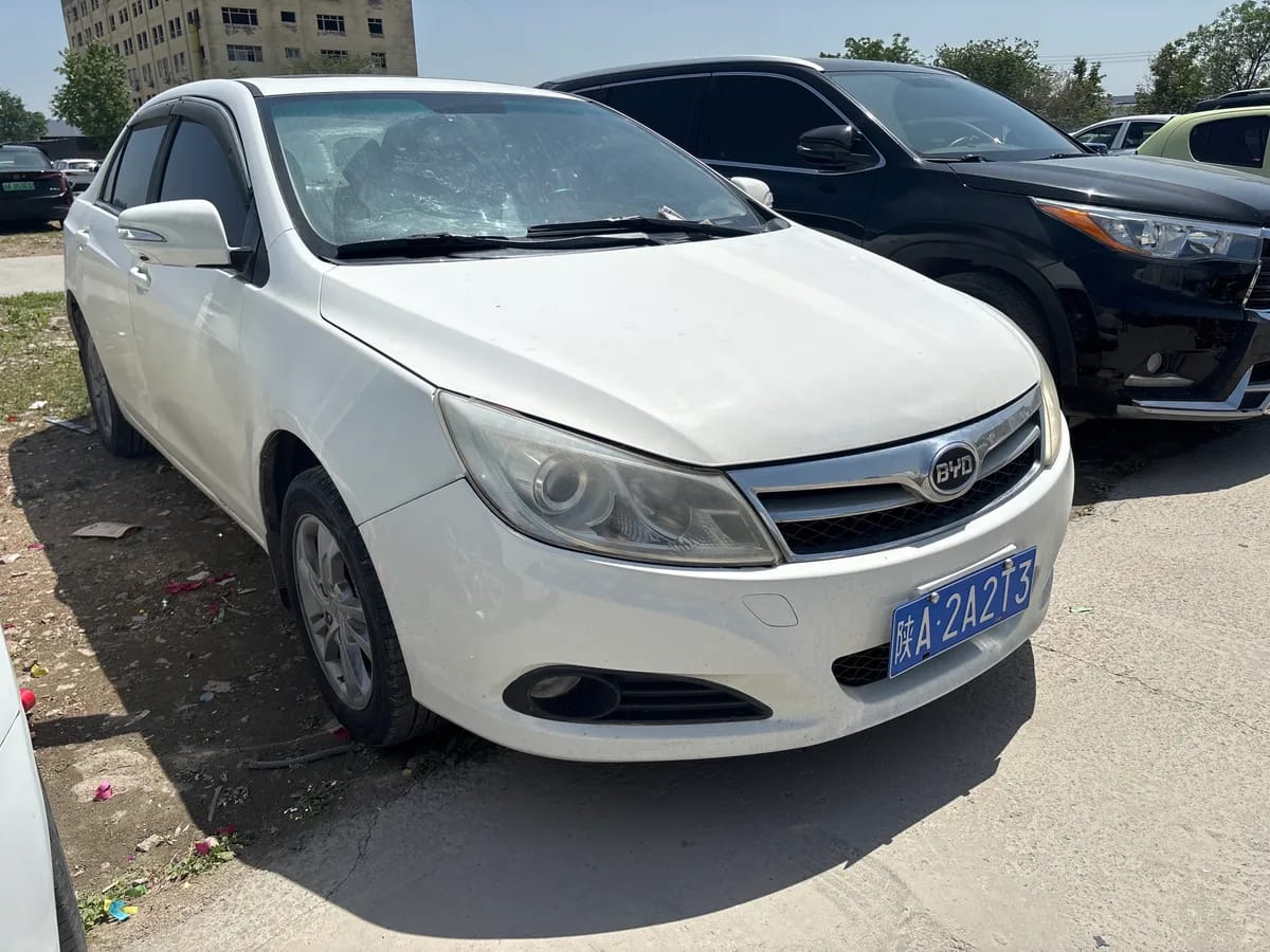 BYD 2013 3