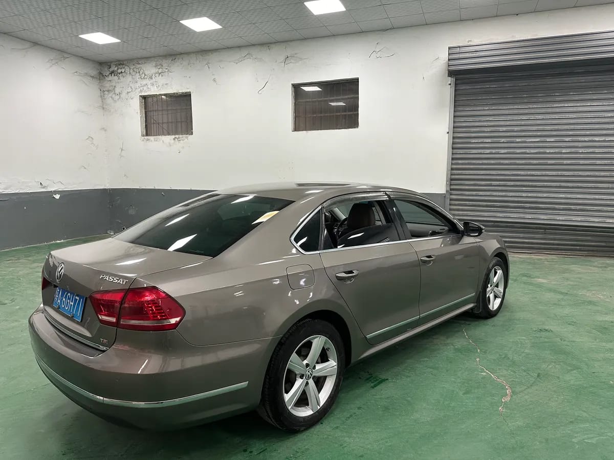 Volkswagen Passat 2014 4