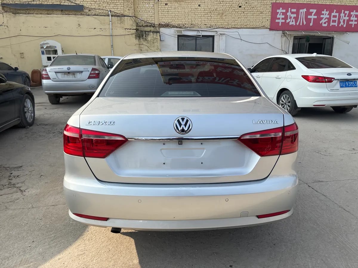 Volkswagen Lavida 2015 5