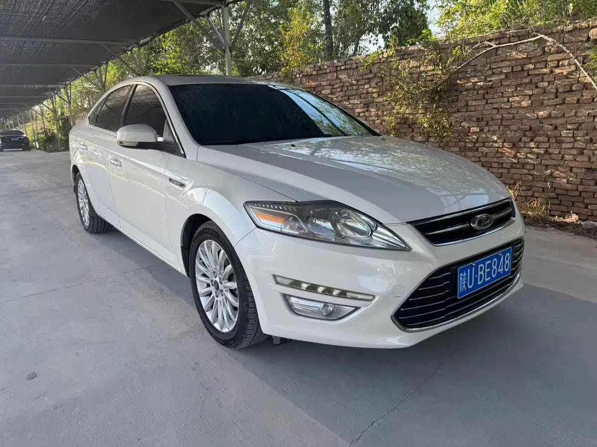 Ford Mondeo 2011 3