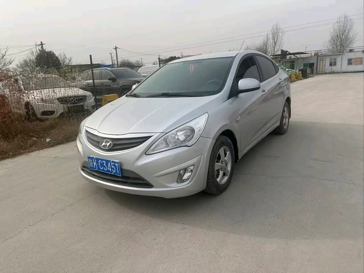 Hyundai Verna 2010 2