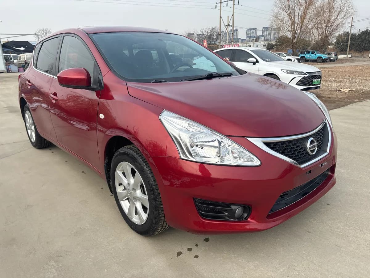 Nissan Tiida 2006 3